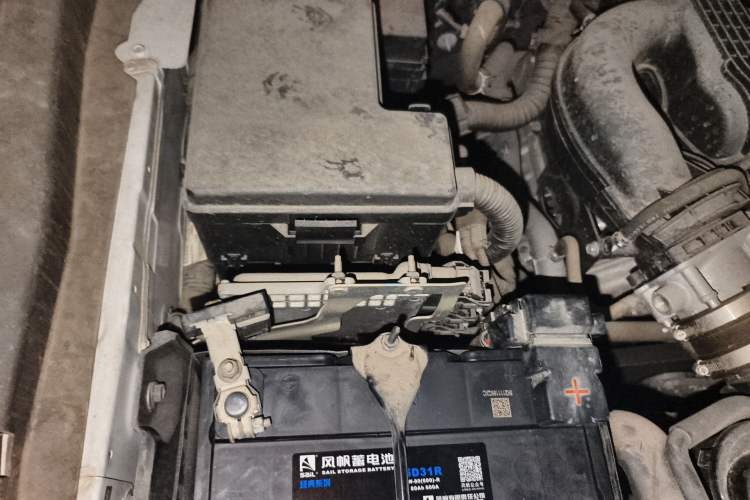 Used Nissan Patrol 2018 4.0L LinkedIn Edition Engine Bay Right