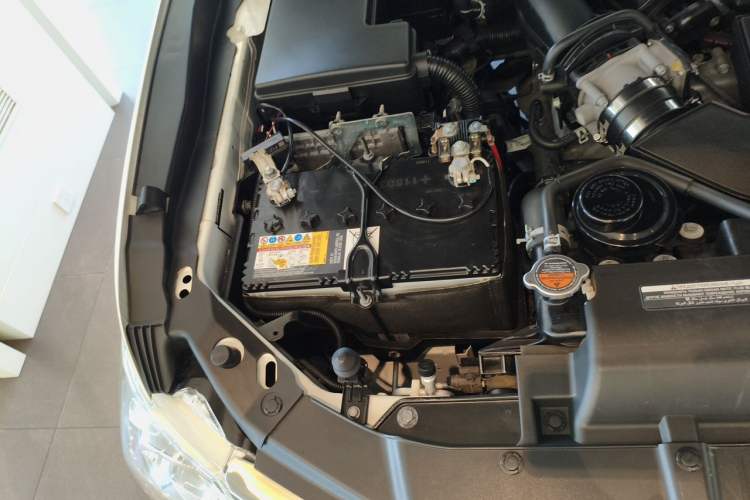 Used Nissan Patrol  Engine Bay Right
