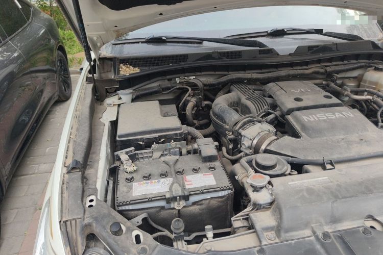 Used Nissan Patrol  Engine Bay Right