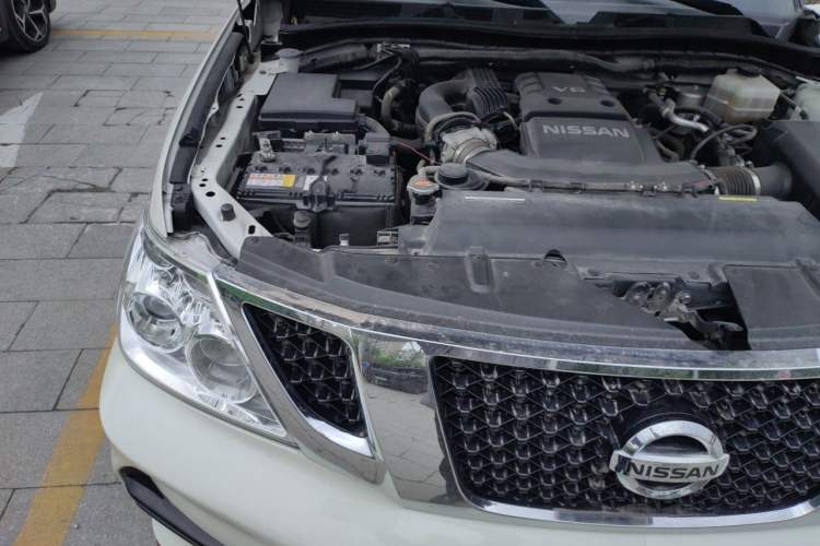 Used Nissan Patrol 2018 4.0L LinkedIn Edition Engine Bay Right