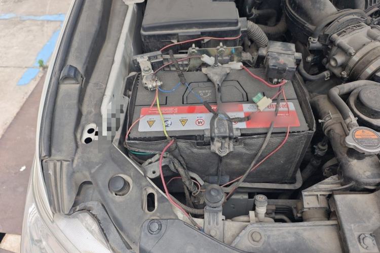 Used Nissan Patrol 2018 4.0L LinkedIn Edition Engine Bay Right