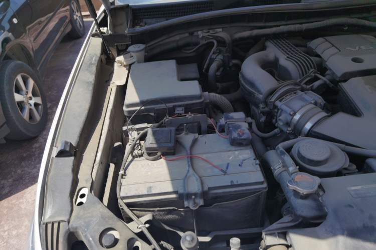 Used Nissan Patrol 2018 4.0L LinkedIn Edition Engine Bay Right