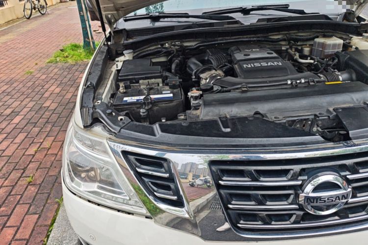Used Nissan Patrol  Engine Bay Right