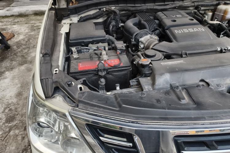 Used Nissan Patrol  Engine Bay Right