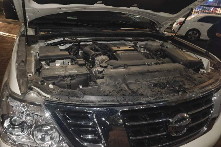 Used Nissan Patrol 2018 4.0L LinkedIn Edition Engine Bay Right