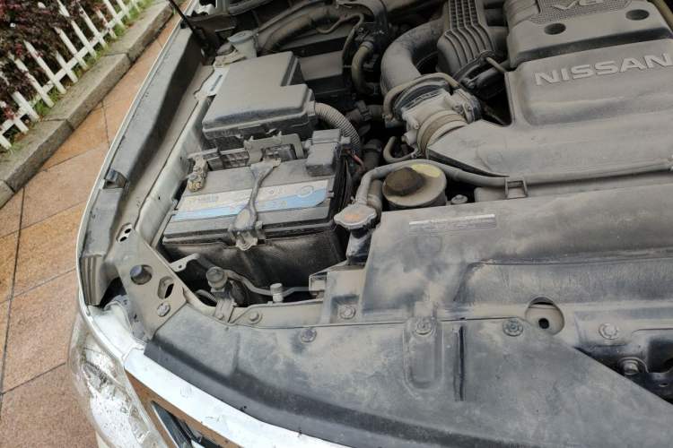 Used Nissan Patrol  Engine Bay Right