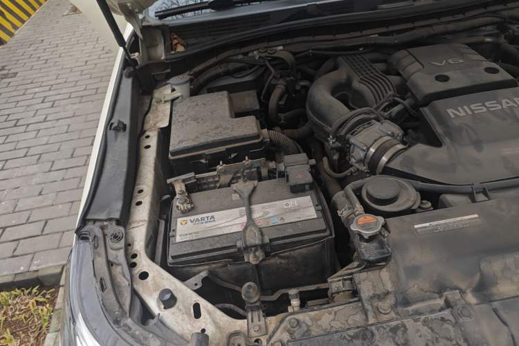 Used Nissan Patrol 2018 4.0L Automatic 7-Seater Middle East Version Engine Bay Right