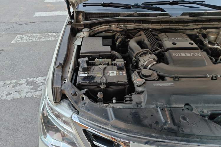 Used Nissan Patrol 2018 4.0L LinkedIn Edition Engine Bay Right
