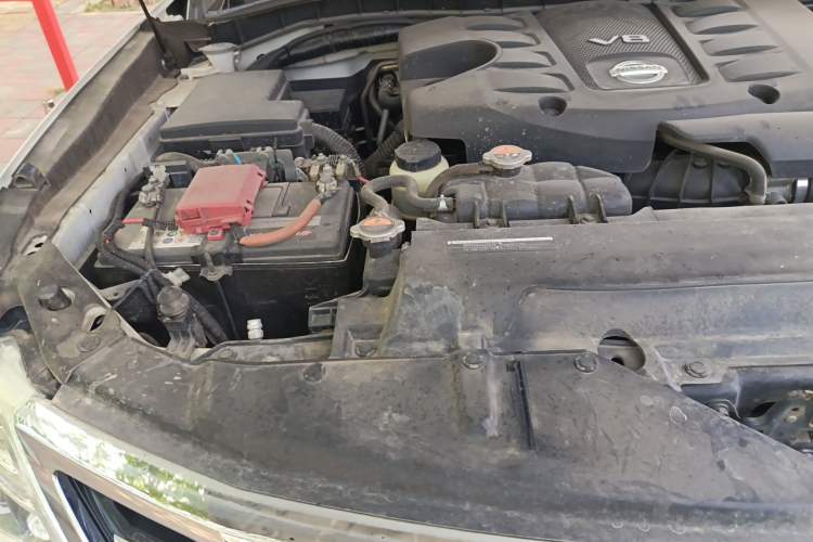 Used Nissan Patrol 2018 5.6L Standard Version Engine Bay Right