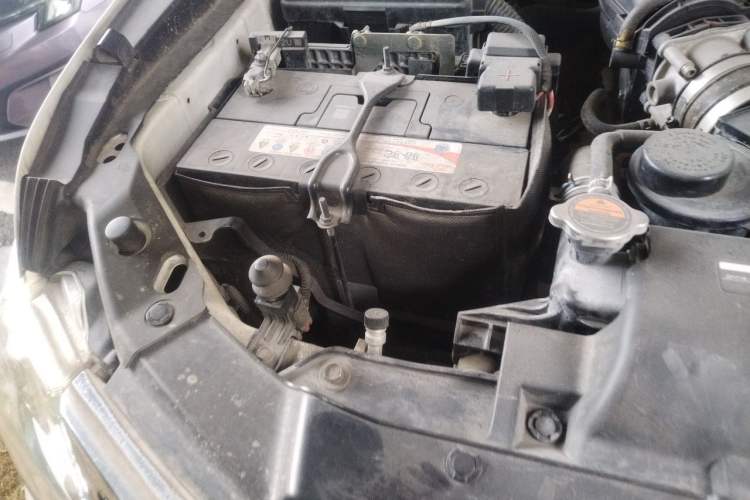 Used Nissan Patrol  Engine Bay Right