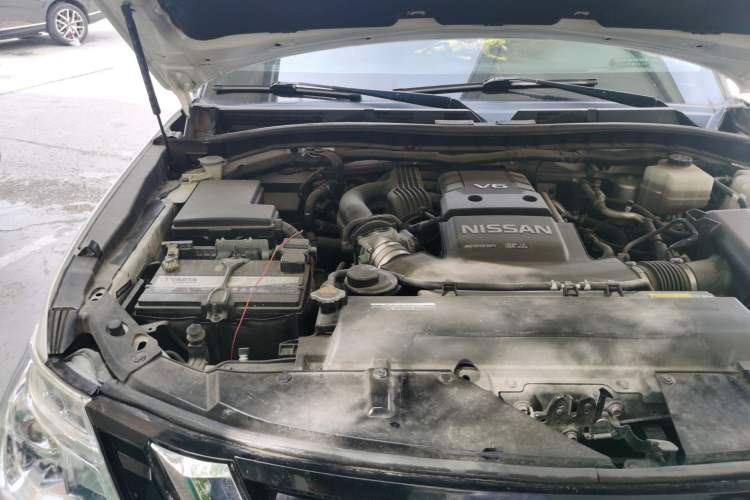 Used Nissan Patrol 2018 Y62 4.0 XE Middle East Engine Bay Right