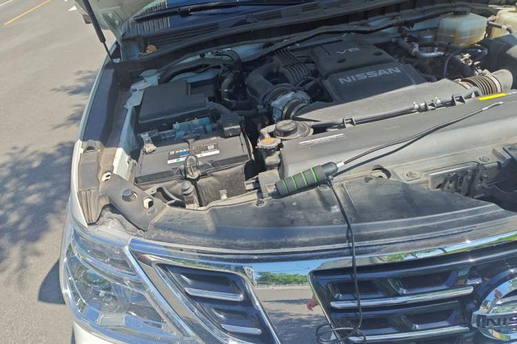 Used Nissan Patrol 2018 4.0L Platinum Edition Engine Bay Right