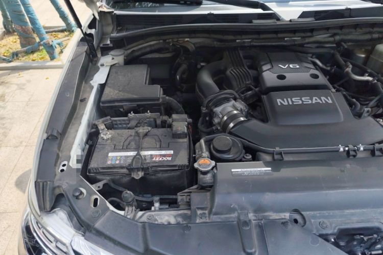 Used Nissan Patrol 2018 4.0L Automatic 7-Seater Middle East Version Engine Bay Right