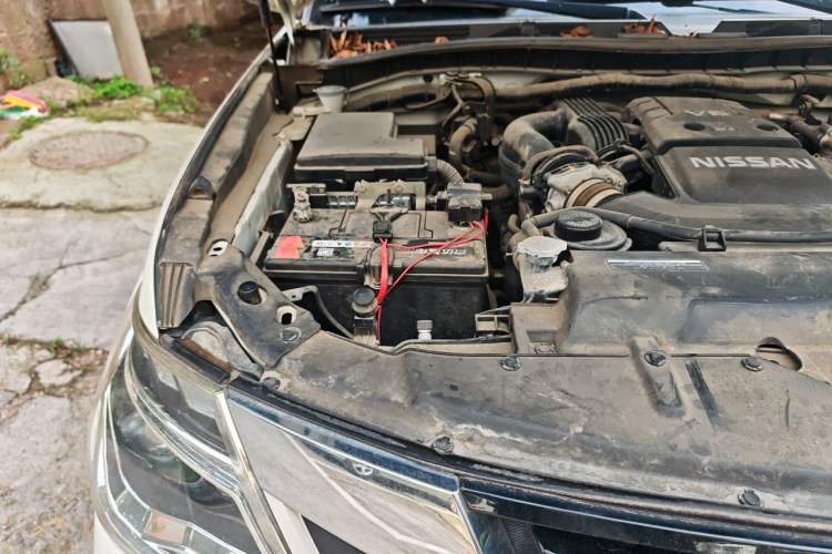 Used Nissan Patrol 2018 4.0L LinkedIn Edition Engine Bay Right