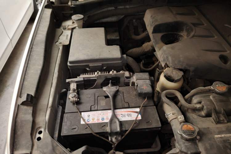 Used Nissan Patrol  Engine Bay Right