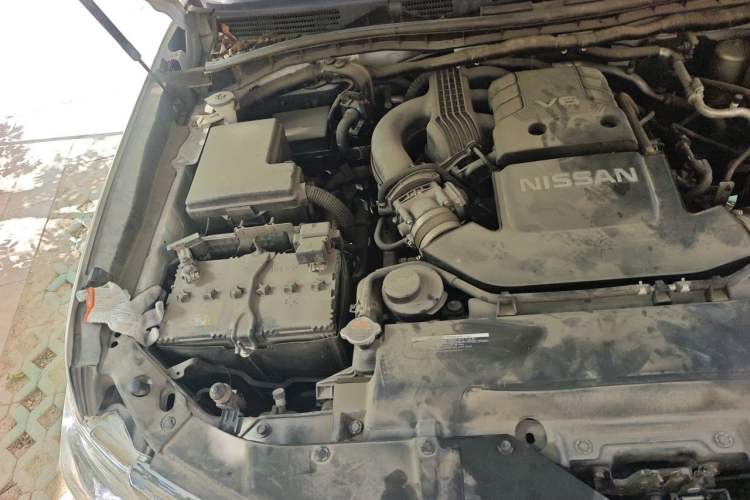 Used Nissan Patrol  Engine Bay Right