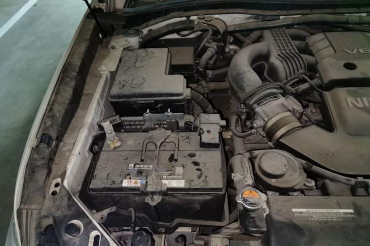 Used Nissan Patrol 2018 4.0L LinkedIn Edition Engine Bay Right