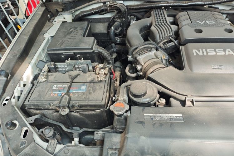 Used Nissan Patrol  Engine Bay Right