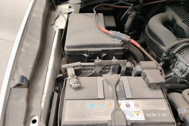 Used Nissan Patrol 2018 4.0L LinkedIn Edition Engine Bay Right