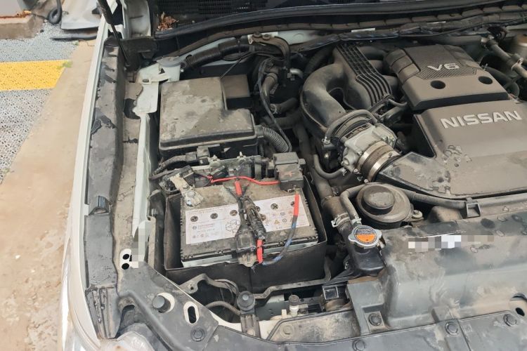 Used Nissan Patrol 2018 Y62 4.0 XE Middle East Engine Bay Right
