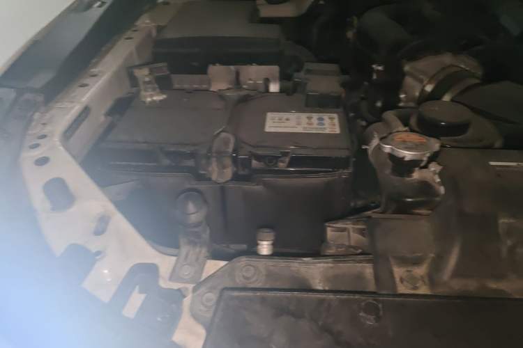 Used Nissan Patrol 2018 4.0L LinkedIn Edition Engine Bay Right