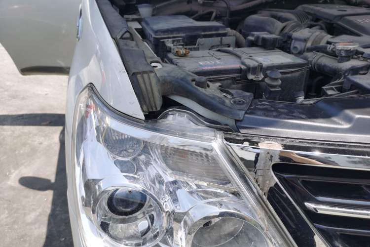 Used Nissan Patrol 2018 4.0L LinkedIn Edition Engine Bay Right