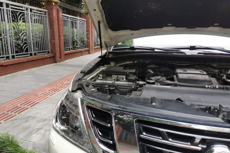 Used Nissan Patrol 2018 4.0L LinkedIn Edition Engine Bay Right