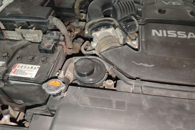 Used Nissan Patrol 2018 4.0L LinkedIn Edition Engine Bay Right