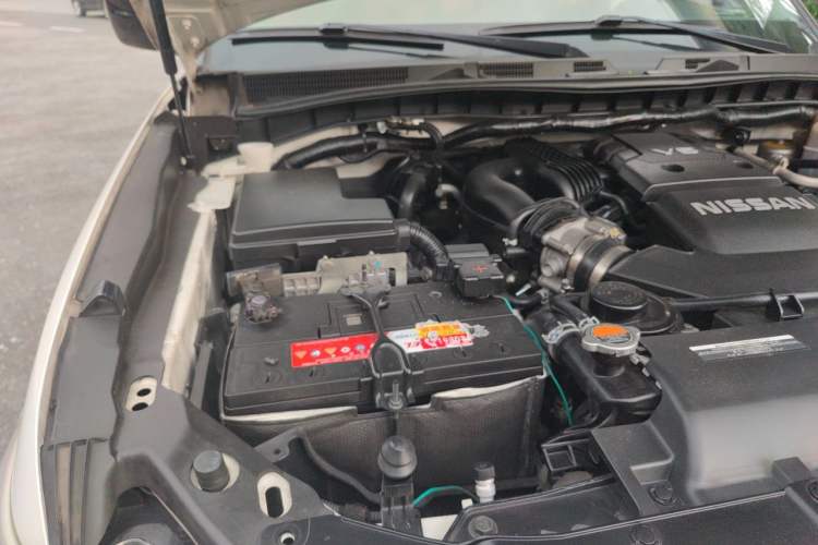 Used Nissan Patrol 2018 4.0L LinkedIn Edition Engine Bay Right