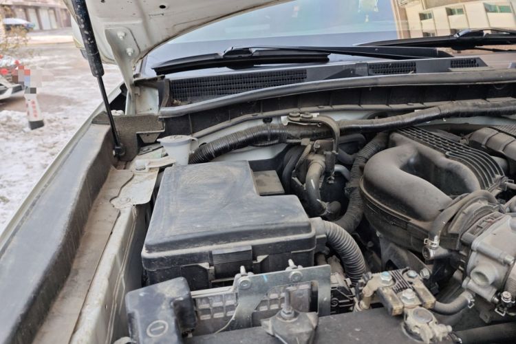 Used Nissan Patrol 2018 4.0L LinkedIn Edition Engine Bay Right