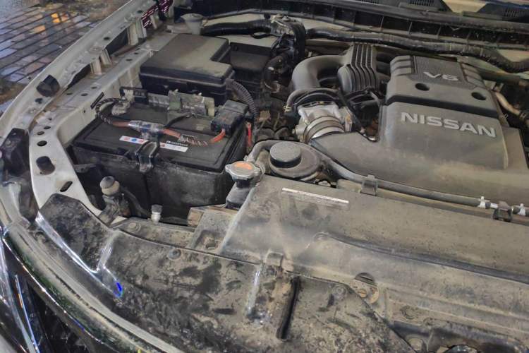 Used Nissan Patrol 2018 Y62 4.0 XE Middle East Engine Bay Right