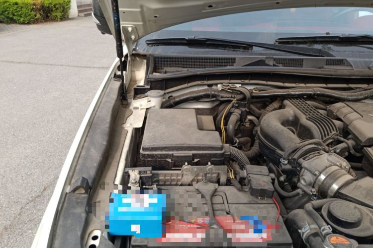 Used Nissan Patrol  Engine Bay Right