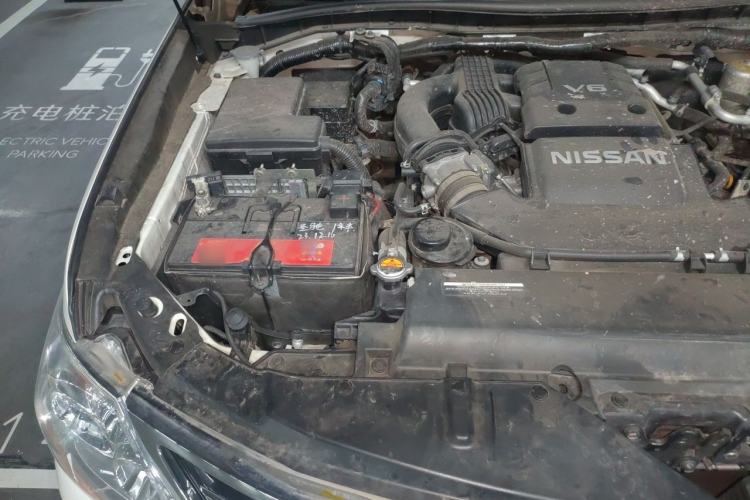 Used Nissan Patrol 2018 4.0L Automatic 7-Seater Middle East Version Engine Bay Right