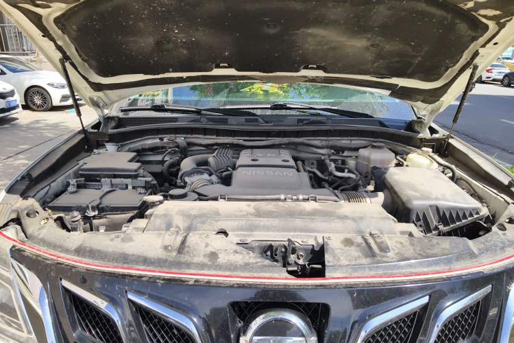 Used Nissan Patrol  Engine Bay