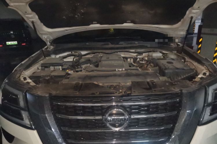 Used Nissan Patrol 2018 4.0L Automatic 7-Seater Middle East Version Engine Bay