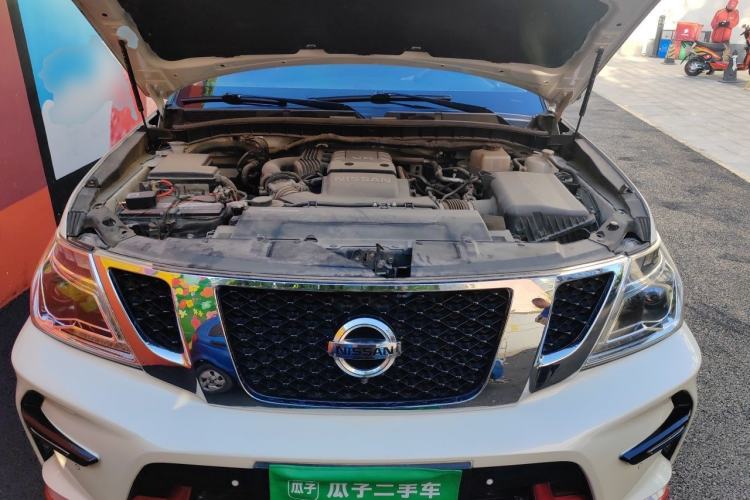 Used Nissan Patrol  Engine Bay