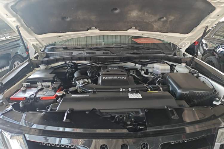 Used Nissan Patrol 2018 4.0L LinkedIn Edition Engine Bay