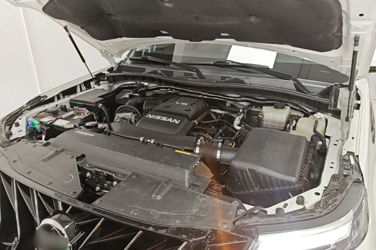 Used Nissan Patrol 2018 Y62 4.0 XE Middle East Engine Bay