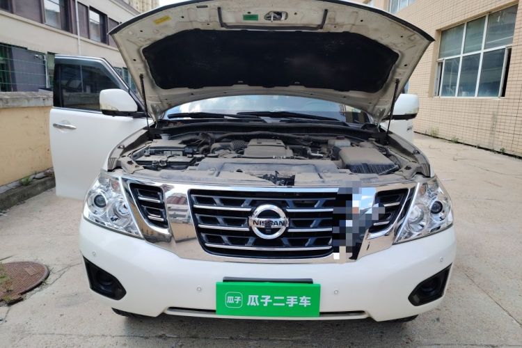 Used Nissan Patrol 2018 4.0L LinkedIn Edition Engine Bay
