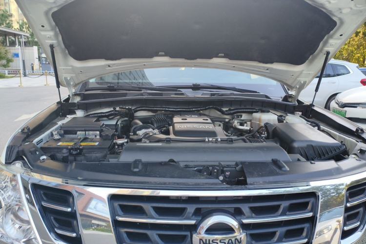 Used Nissan Patrol 2018 4.0L LinkedIn Edition Engine Bay