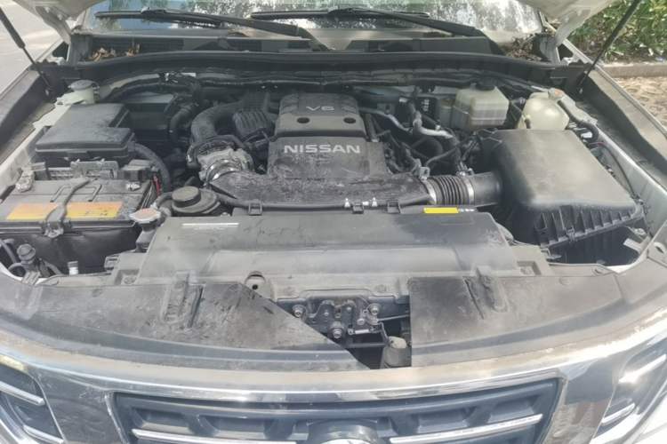Used Nissan Patrol  Engine Bay