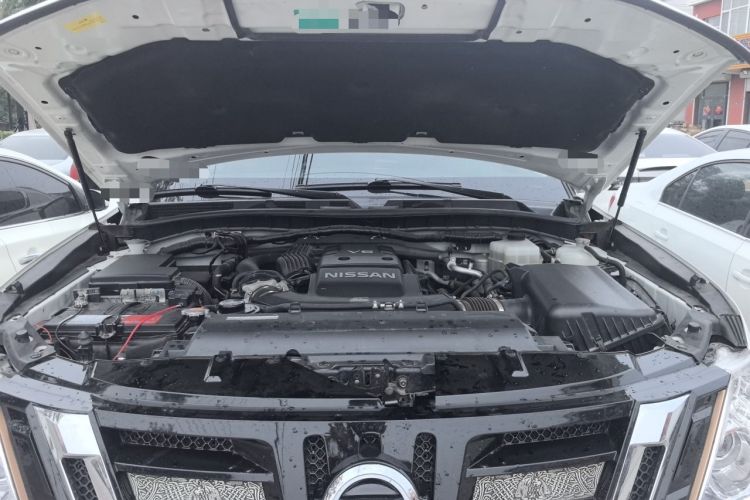 Used Nissan Patrol 2018 4.0L Automatic 7-Seater Middle East Version Engine Bay
