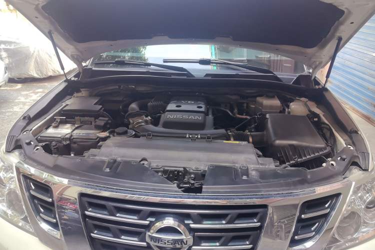 Used Nissan Patrol 2018 4.0L LinkedIn Edition Engine Bay