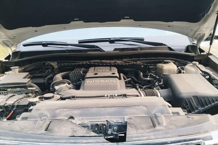 Used Nissan Patrol 2018 4.0L Automatic 7-Seater Middle East Version Engine Bay