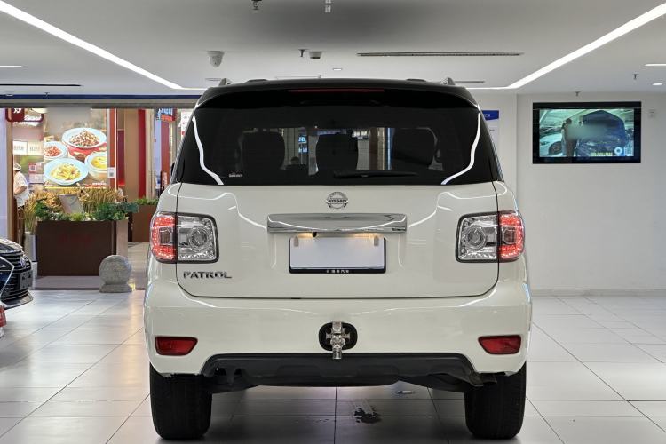 Used Nissan Patrol 2018 4.0L SE Middle East Version Exterior 1