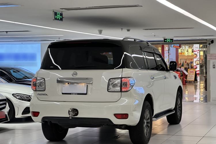 Used Nissan Patrol 2018 4.0L SE Middle East Version Exterior 4