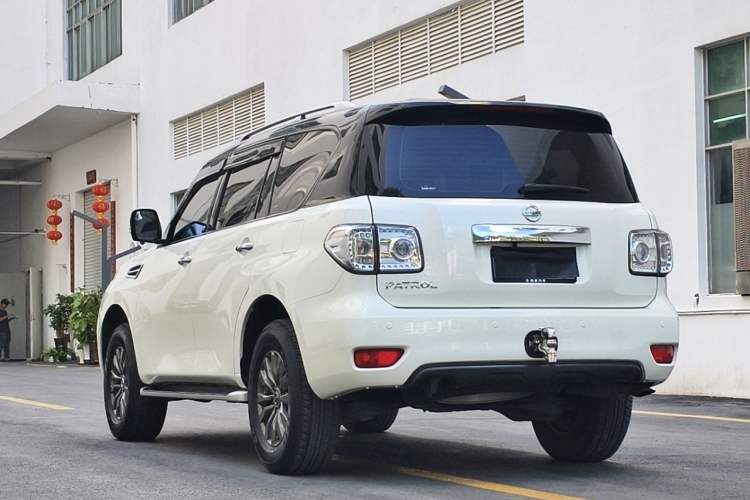 Used Nissan Patrol 2018 4.0L LinkedIn Edition Exterior 5