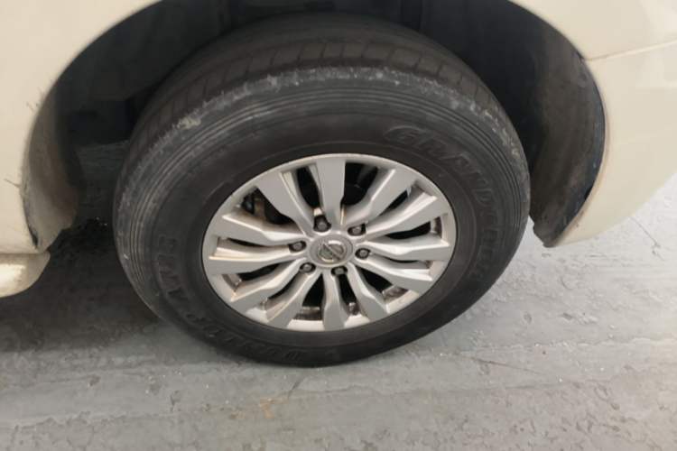 Used Nissan Patrol 2018 Y62 4.0 XE Middle East Exterior 5