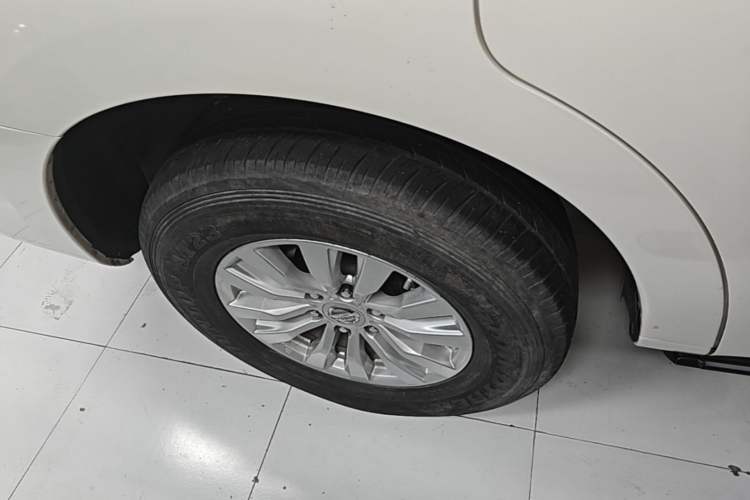 Used Nissan Patrol 2018 4.0L Automatic 7-Seater Middle East Version Exterior 5
