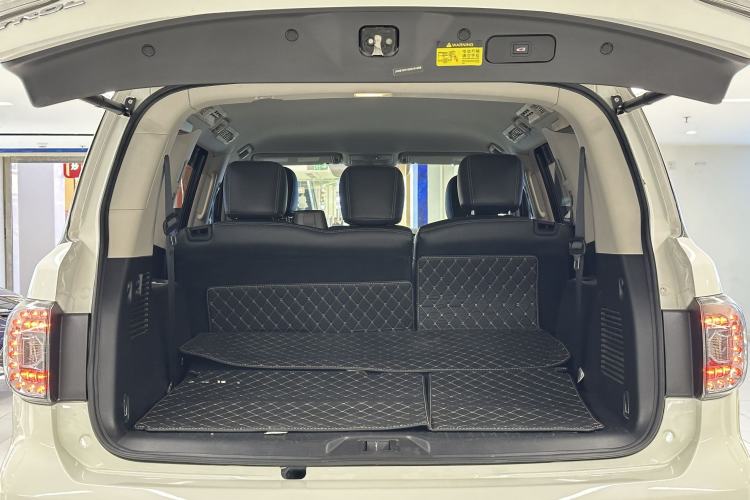 Used Nissan Patrol 2018 4.0L SE Middle East Version Exterior 7
